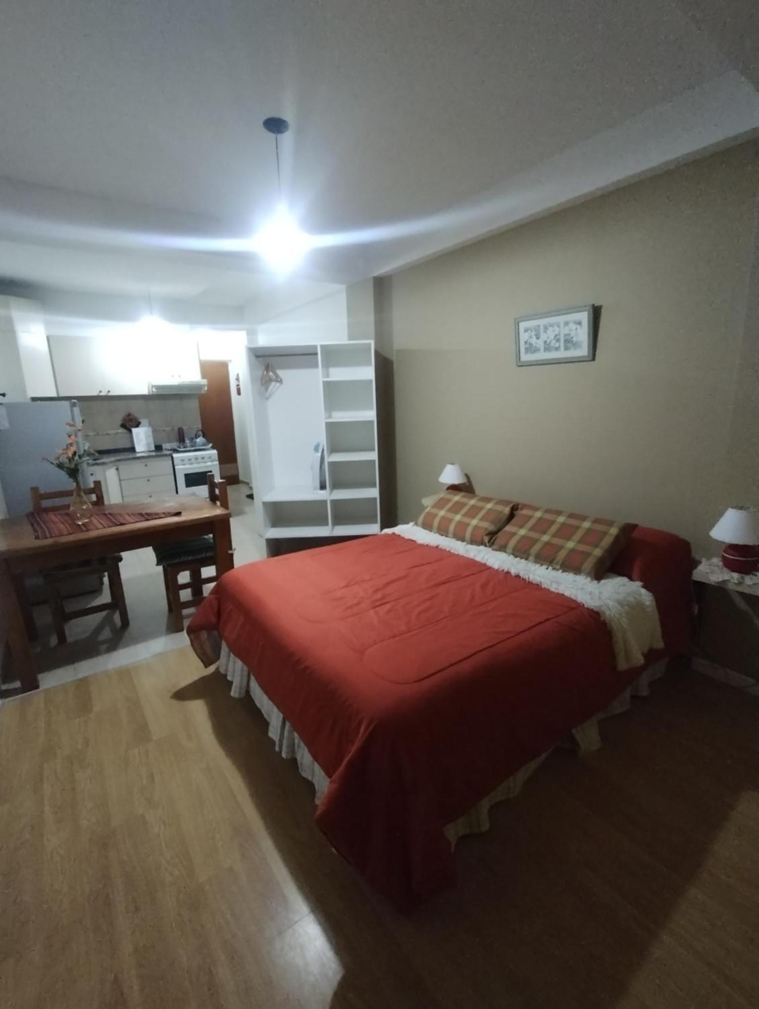 Appartamento Acogedor Monoambiente Con Parking Neuquén Esterno foto